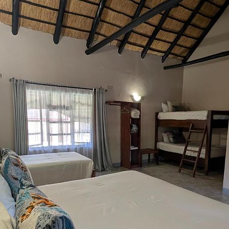 Mopani Lodge วิกตอเรียฟอลส์ ห้อง รูปภาพ