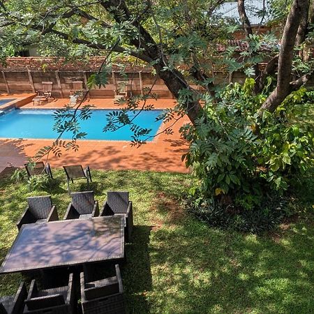 Mopani Lodge วิกตอเรียฟอลส์ ภายนอก รูปภาพ